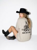 Hunt Like A Girl Off white Sweatshirt Like A Girl club